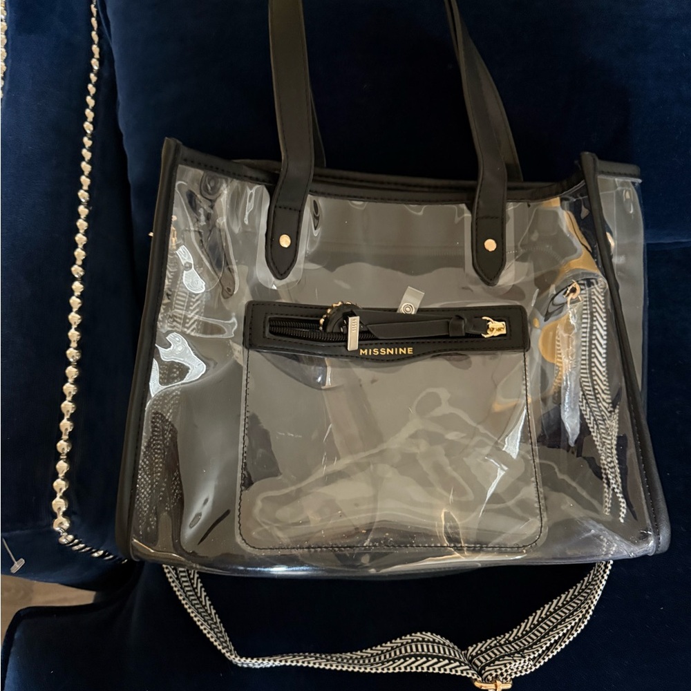 Clear tote